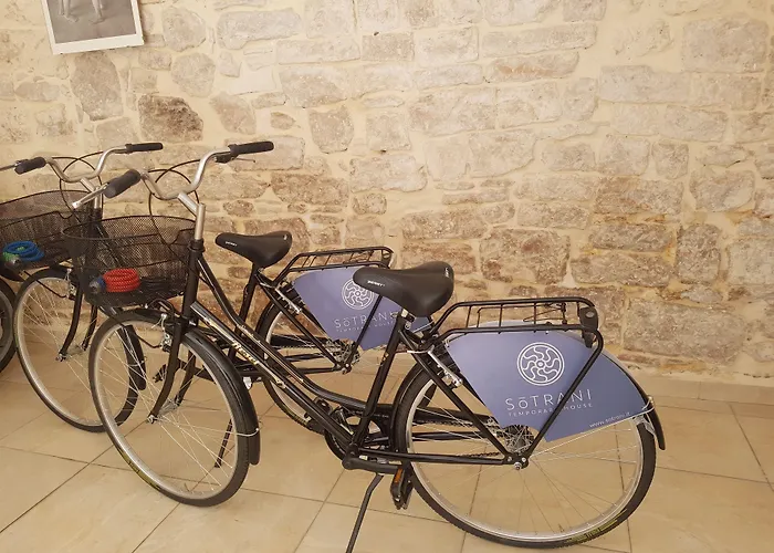 Sotrani לינה וארוחת בוקר